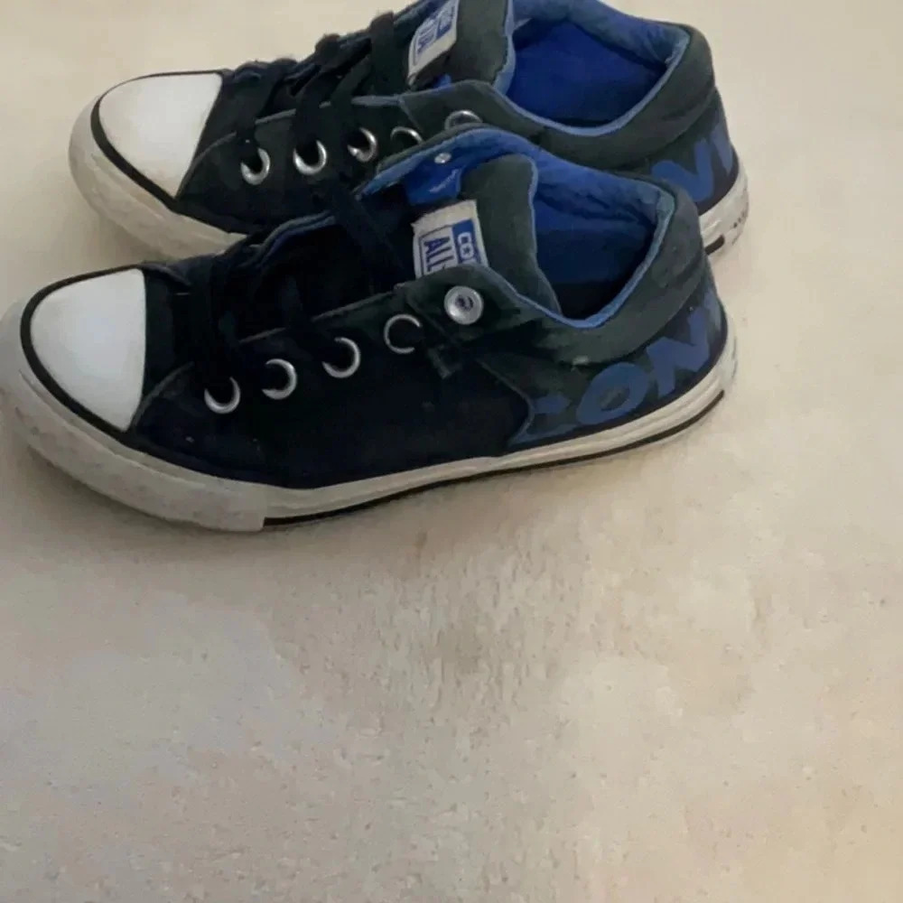 Converse - Picture 5 of 7